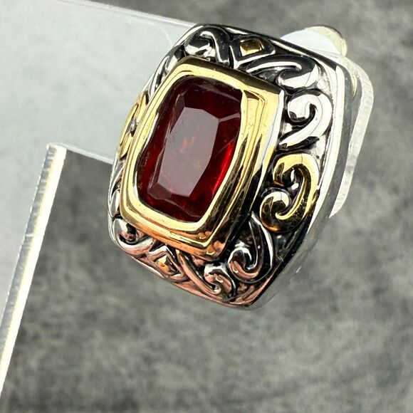 Vintage Costume Gold-Silver-Tone Red Rhinestone Clip On Earrings Unmarked 0.75" - Picture 3 of 10